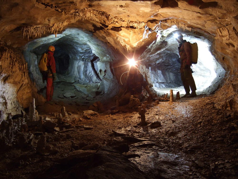 Spéléologie traversée de la Dent de Crolles