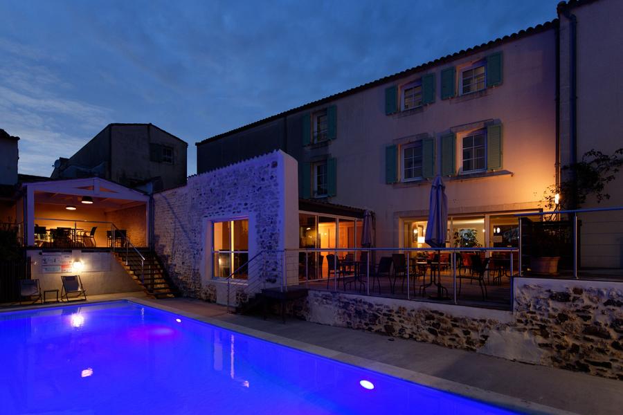 Piscine extérieure chauffée