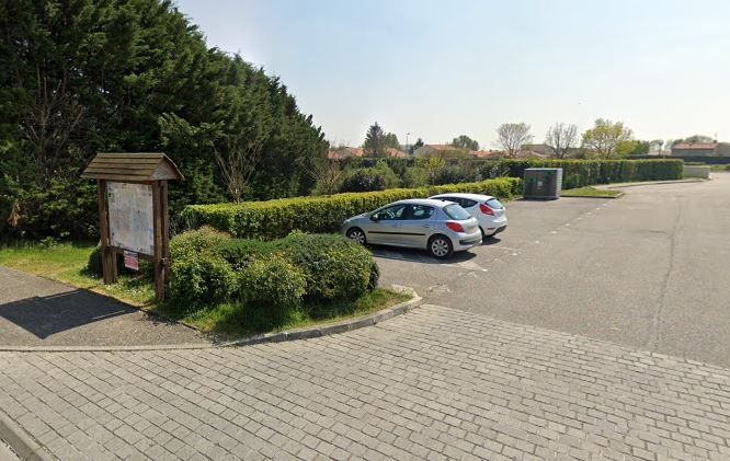 Borne de recharge pour véhicules électriques - rue de l'Église