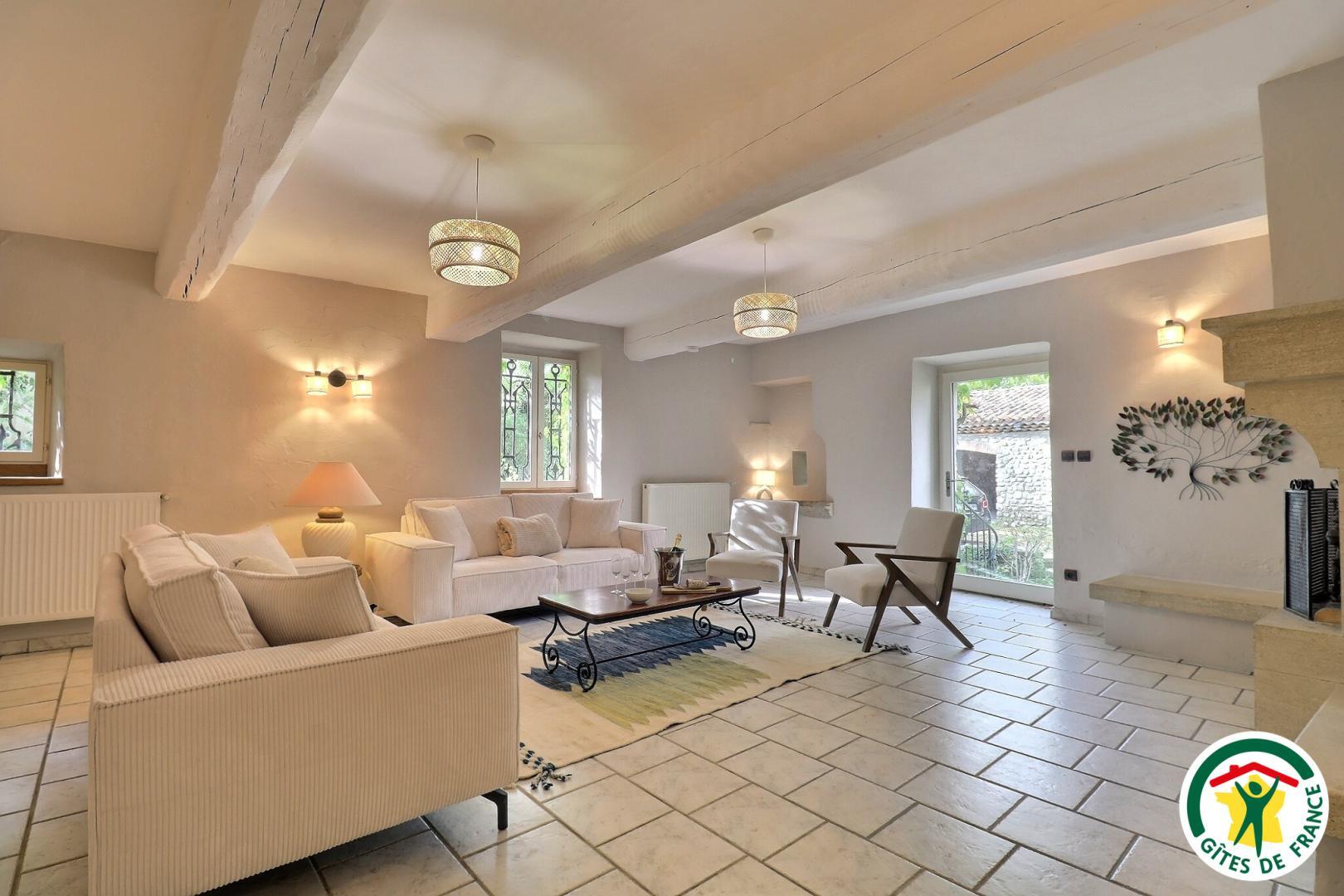 Gîte JASMIN : vaste salon
