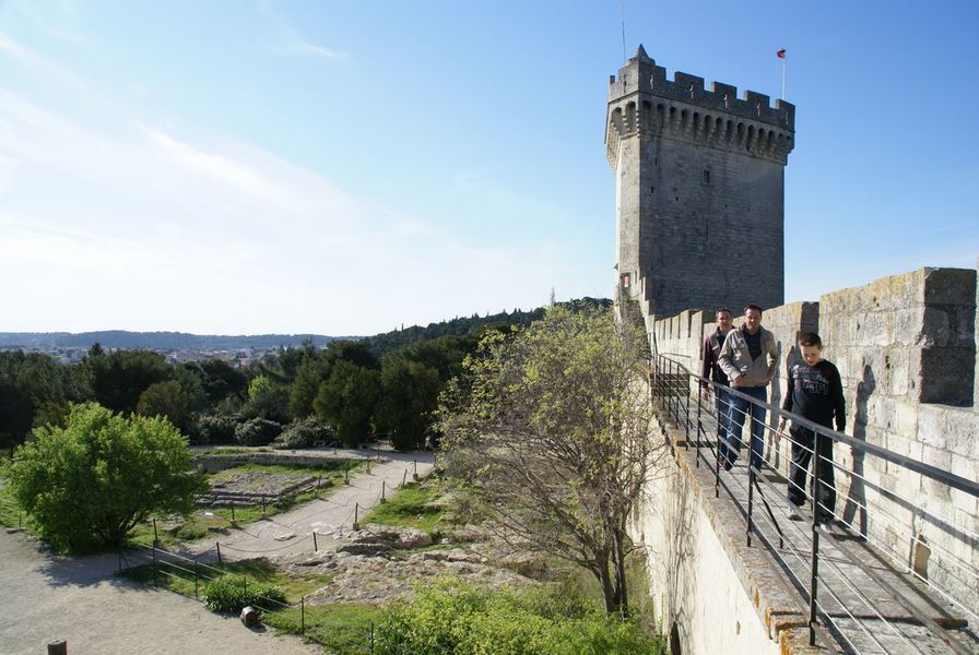 Sur le château de Beaucaire