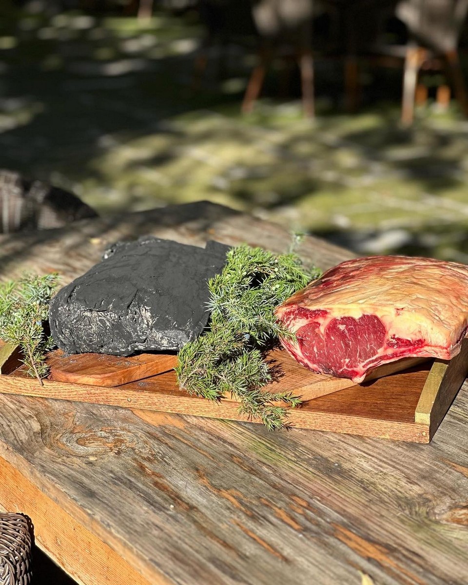 Sous Les Micocouliers