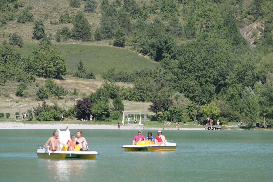Location de pédalos, paddles et canoës du Riou