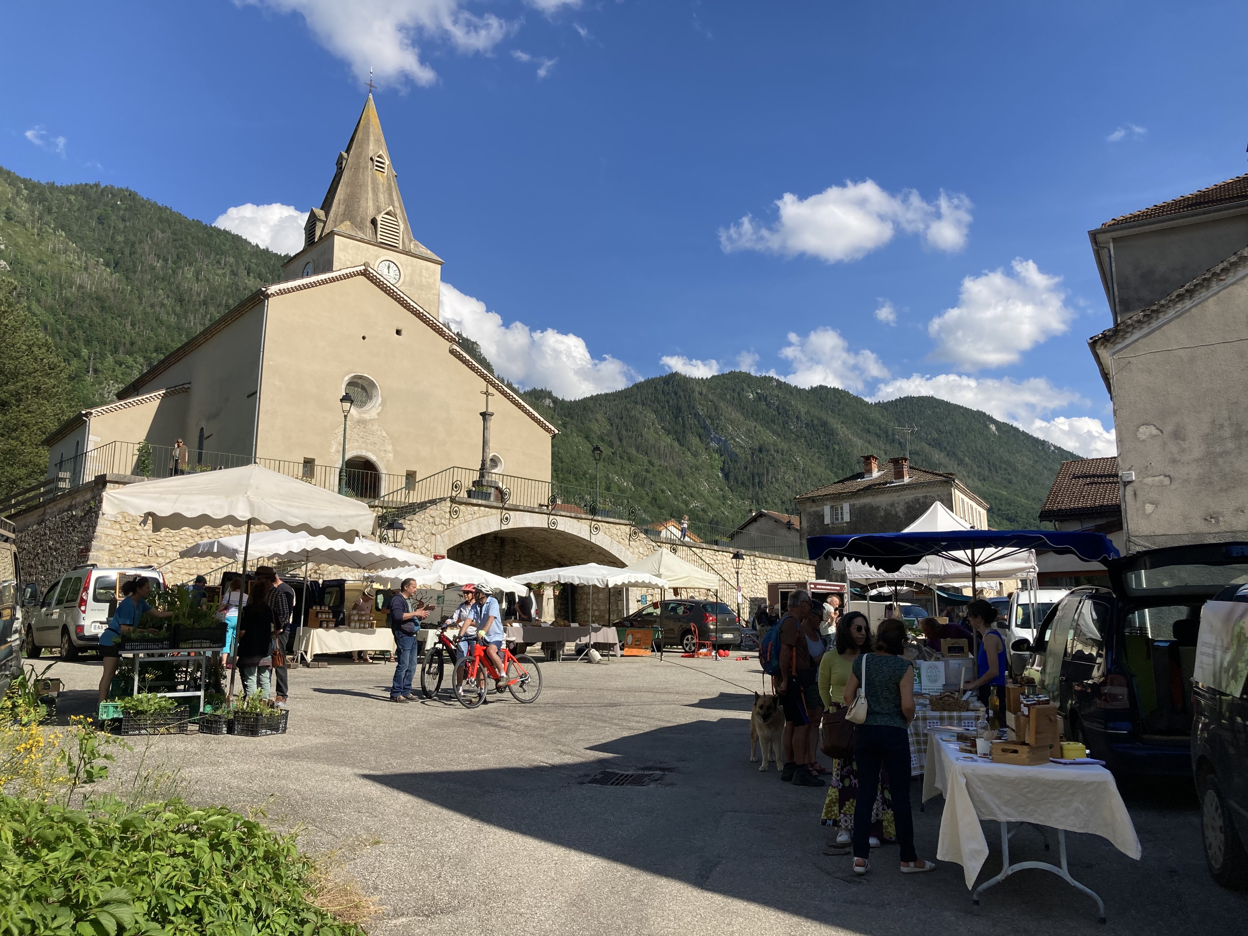 photo petit marché