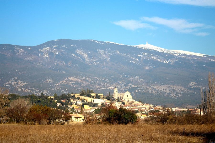 les remparts sur la colline