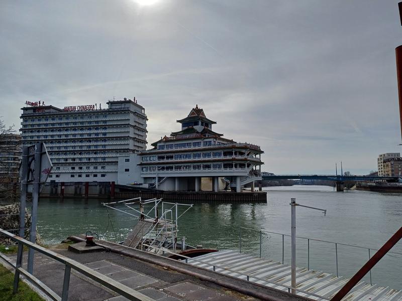 Confluence entre Seine et Marne, le Chinagora 