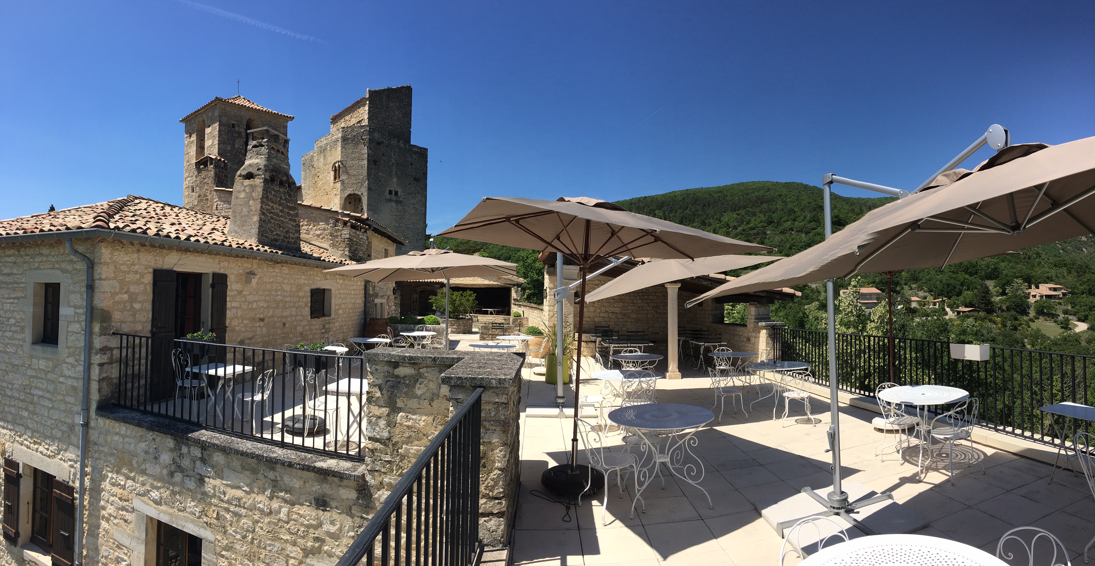 Terrasse panoramique vue donjon du chateau