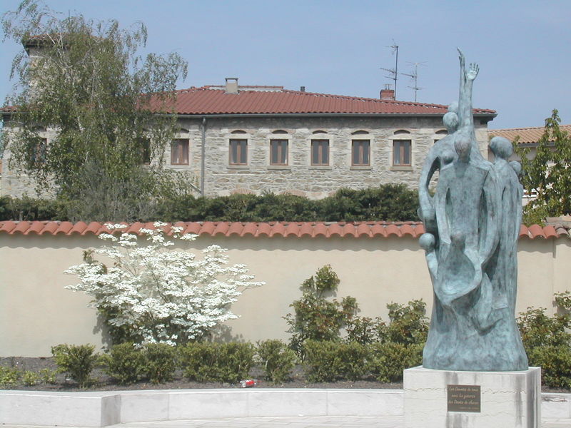 Statue du droit et des devoirs