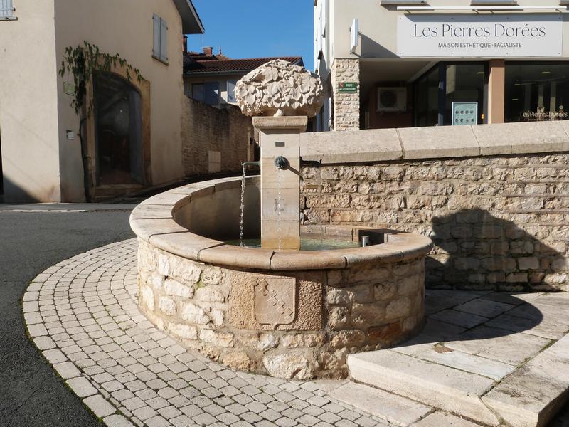 Les Gnolus - Lucenay, petit bijou…_Lucenay