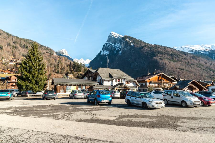 Parking de l'Office de Tourisme_Samoëns