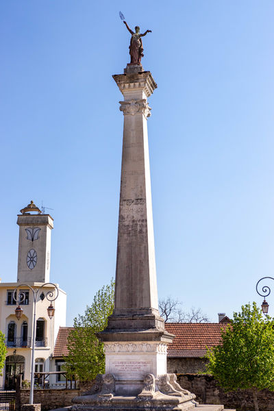 Obélisque Villebois