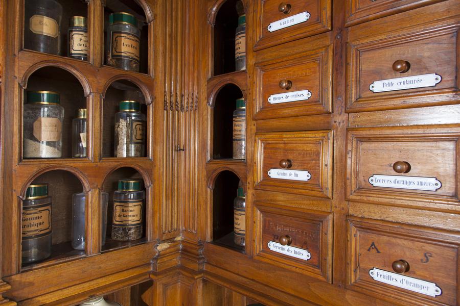 Apothicairerie des Visitantines de Crémieu