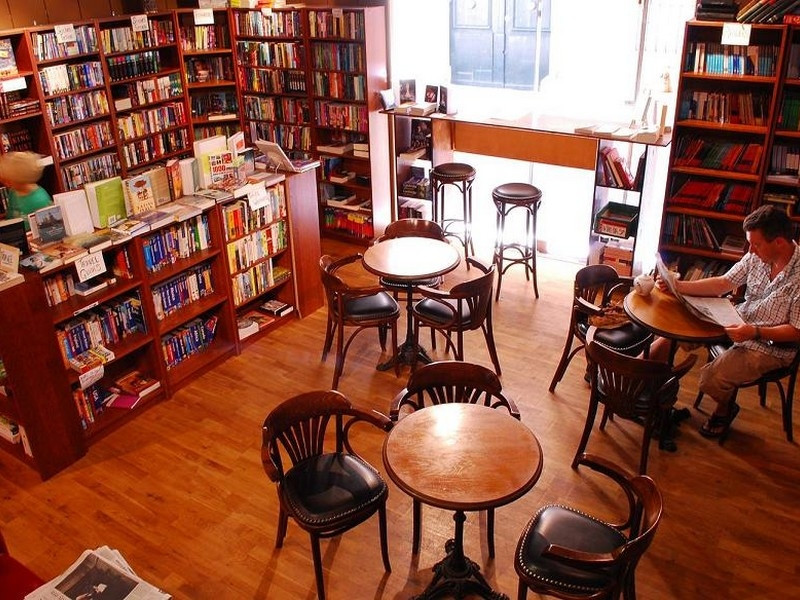 Book in Bar — photo 2
