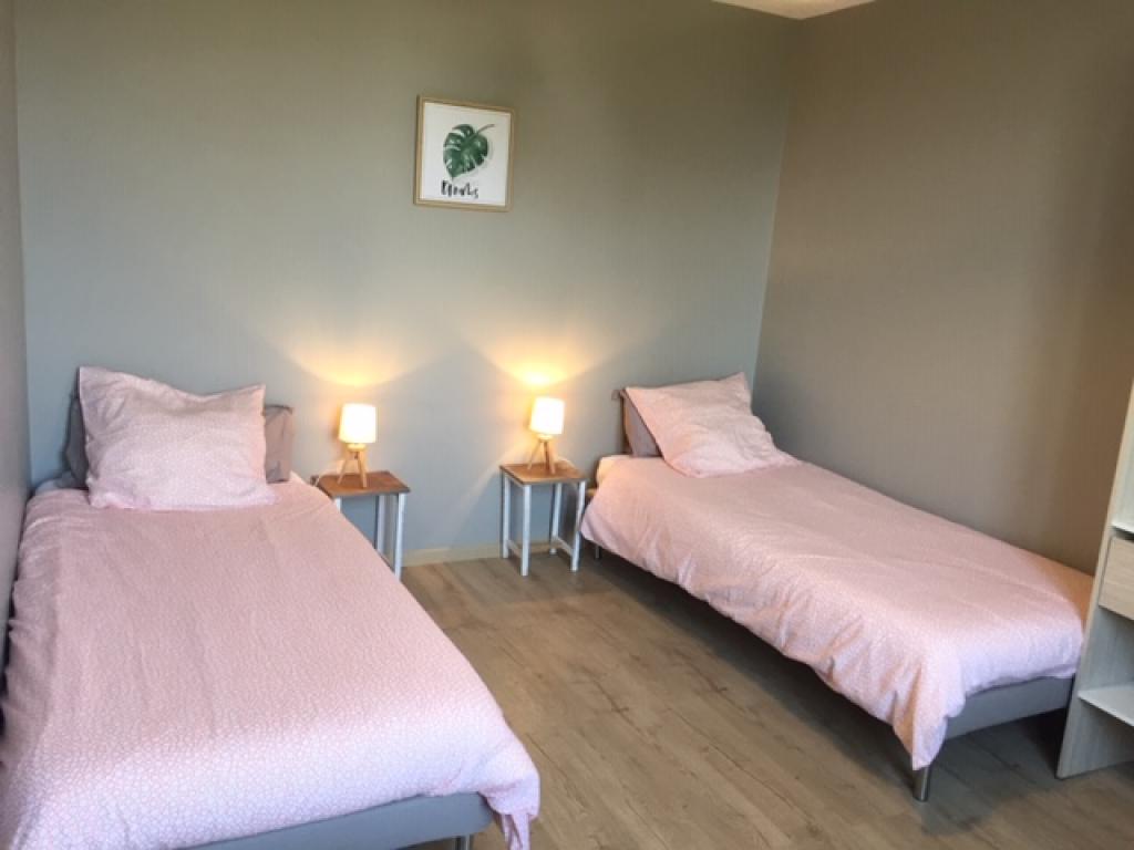 Chambre1 1ère étage 2 lits simples
(90x200)