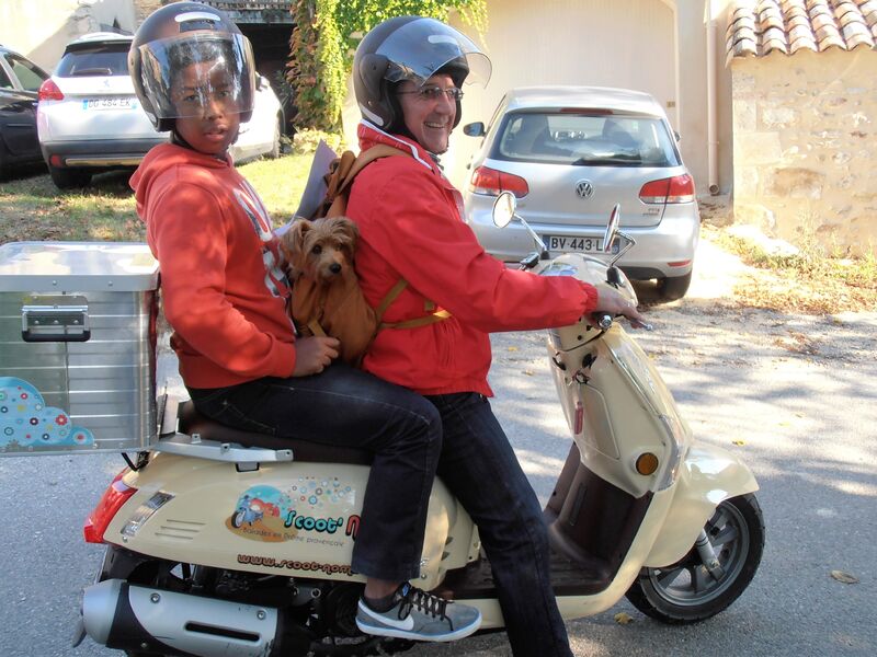 scoot nomad balade en famille en scooter drome provençale