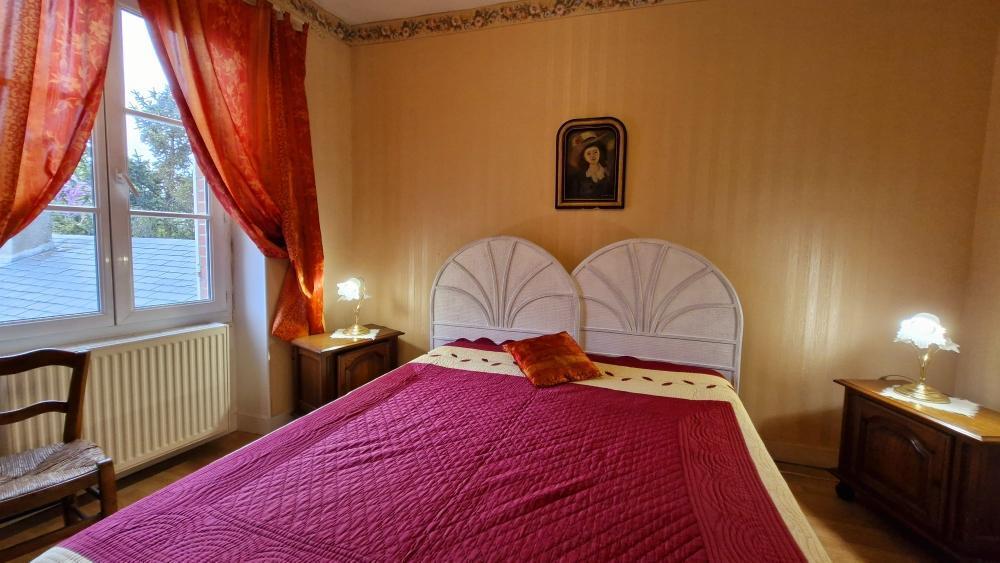 Chambre coté jardin avec literie en 160