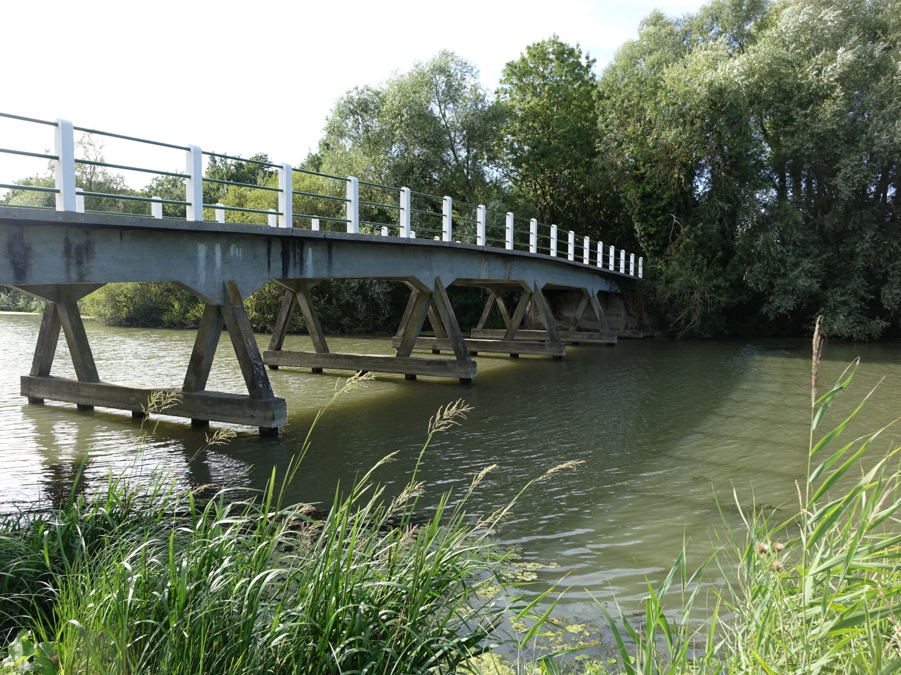 Circuit randonnée - le canal de la route d'eau