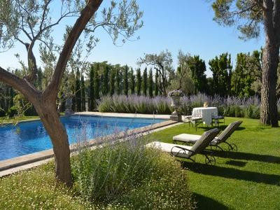 Mme et M. Régis Gatti, Aureille - photo 2