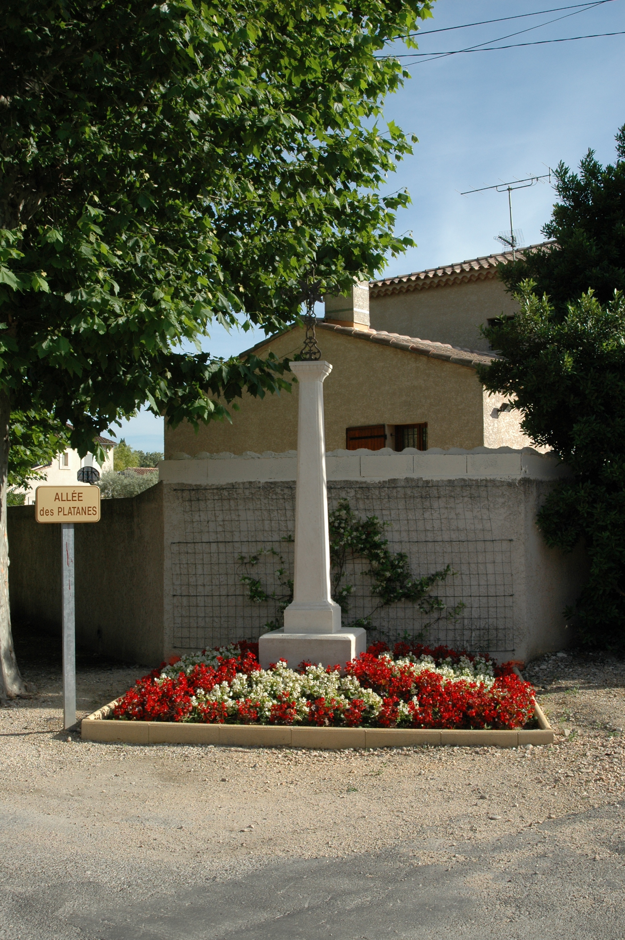 Croix et oratoires  France Provence-Alpes-Côte d'Azur Bouches-du-Rhône Rognonas 13870