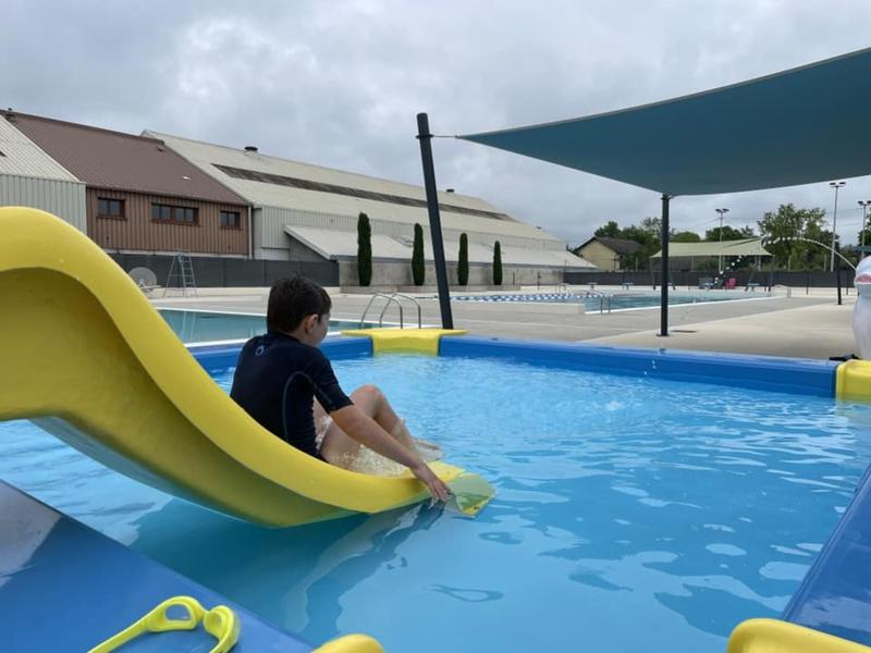 Piscine municipale des Avenières-Veyrins-Thuellin - Balcons du Dauphiné - Nord-Isère - à moins d'une heure de Lyon