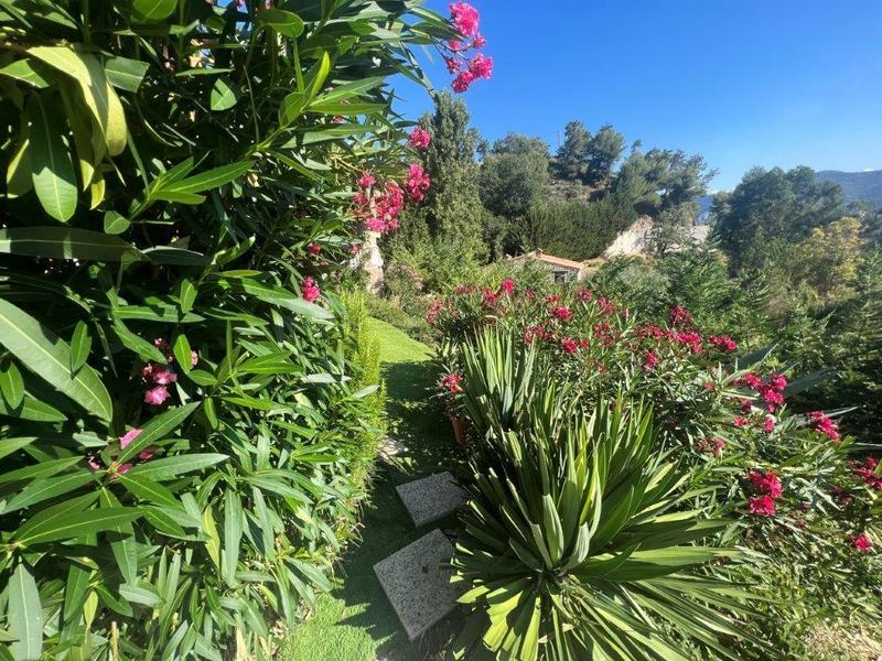 Villa palmeraie Aspremont 06-Gîtes de France des Alpes-Maritimes