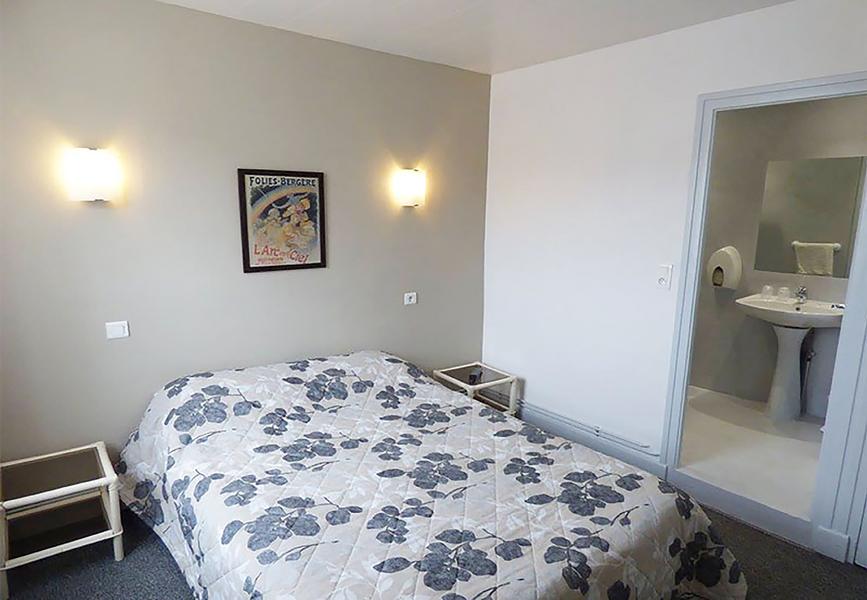 chambre -Hôtel à Les Avenières-Veyrins-Thuellin - Balcons du Dauphiné