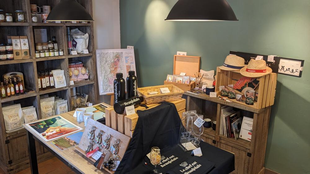 Boutique de l'antenne touristique de Oingt_Val d'Oingt