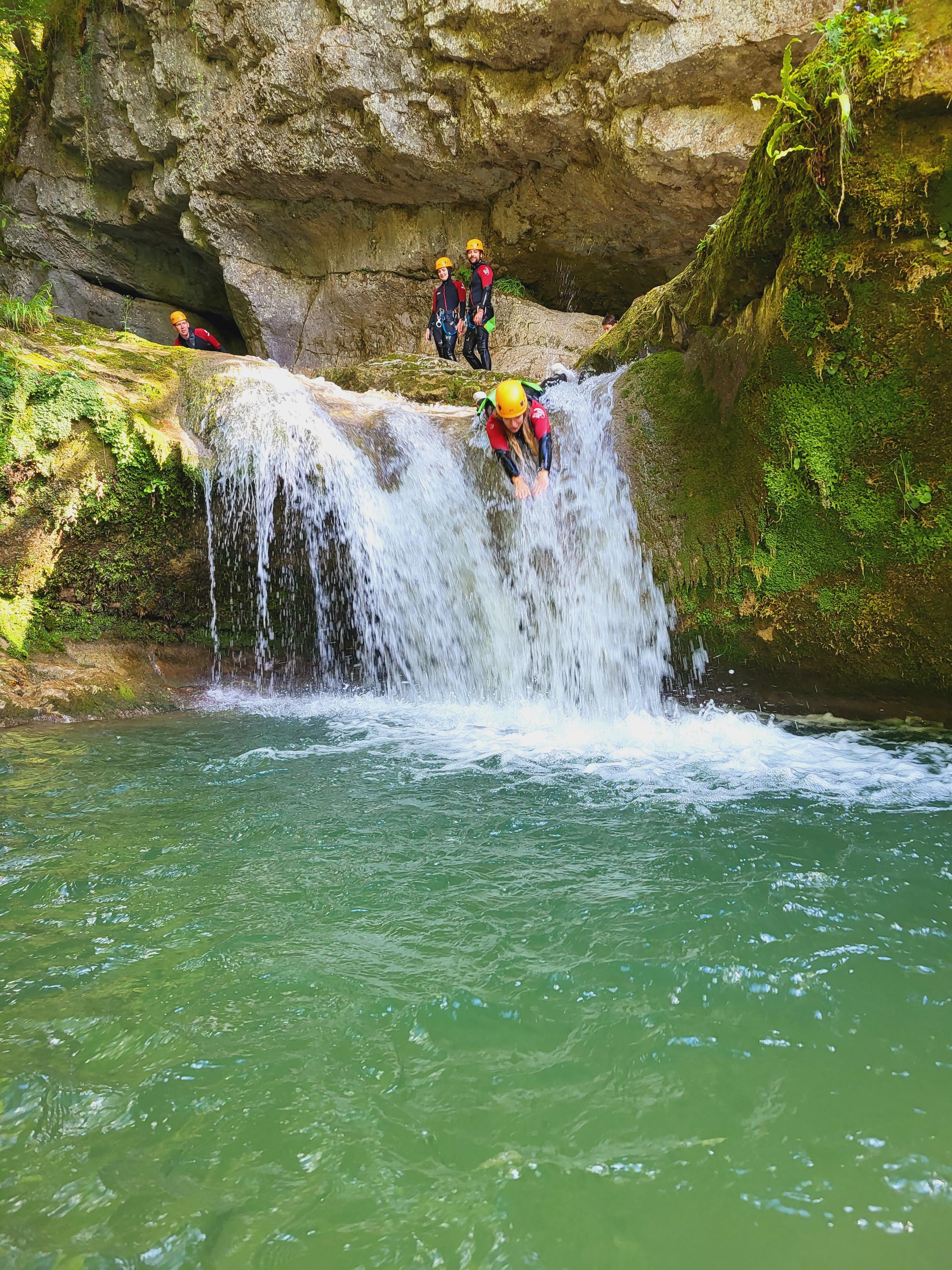 toboggans en avant canyoning