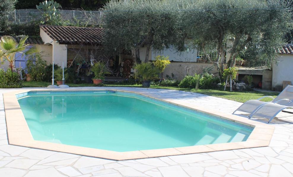 Gîte N°1 La Roche Rouge-Piscine-Colomars-Gîtes de France des Alpes-Maritimes