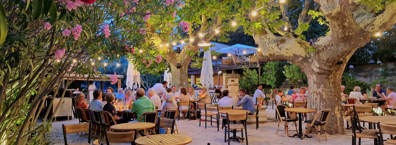 La Petite Guinguette, Paradou - photo 4