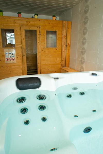 Espace_Détente_Spa_Sauna_Douche Chaude_Camping Détente et Clapotis