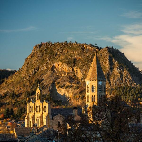 Eglise de Saint-Julien-Chapteuil - © Luc Olivier - © Luc Olivier