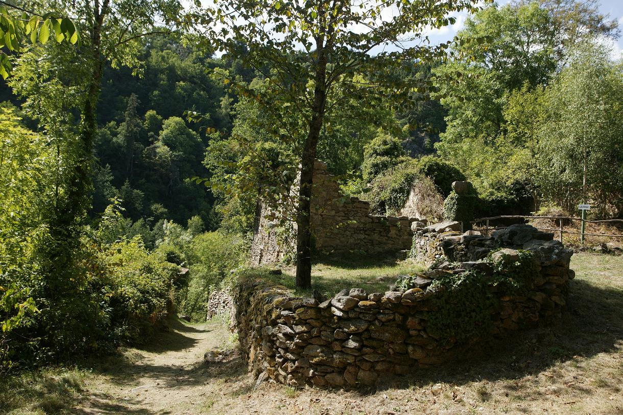 Issandolanges, village abandonné