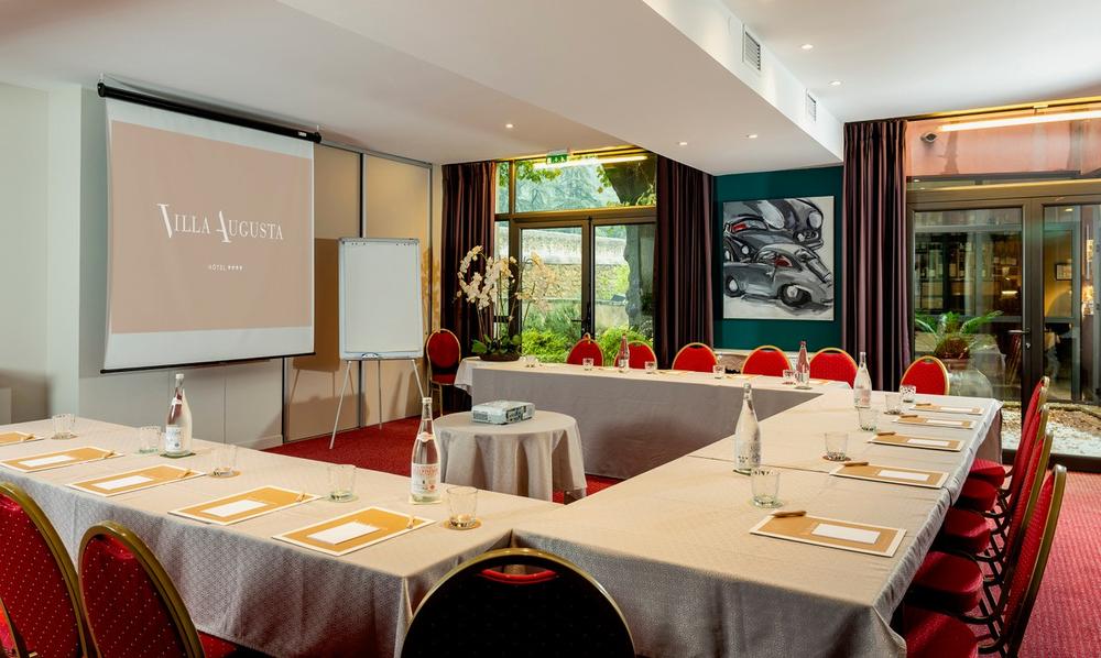 Salle de séminaire à La Villa Augusta