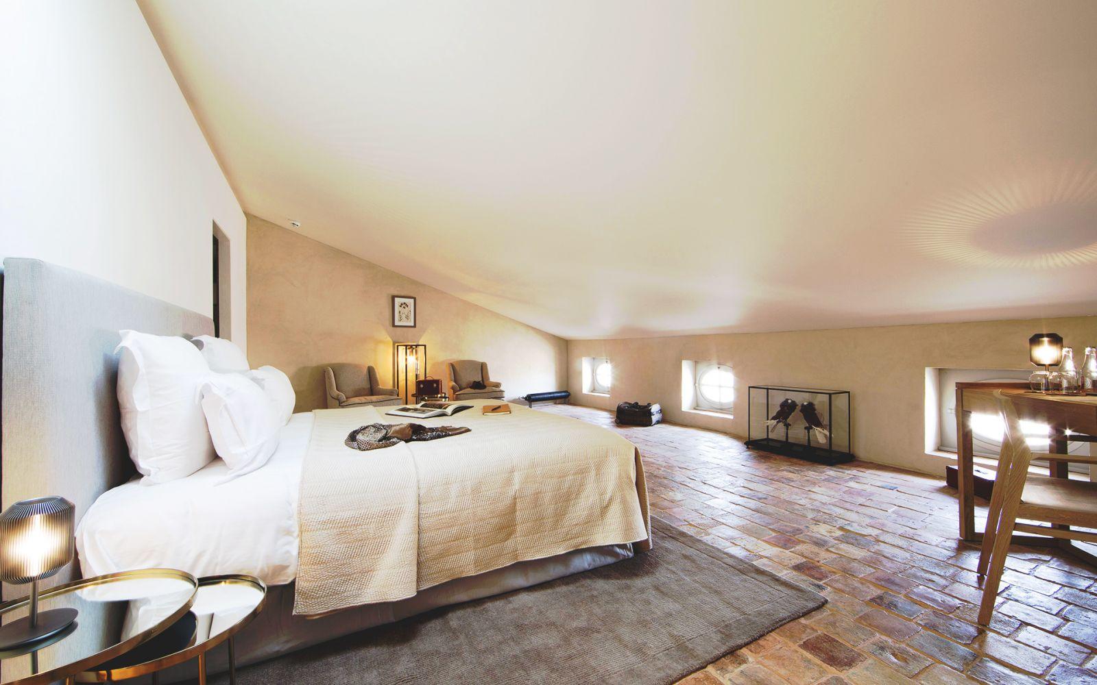 Cachette sous les toits