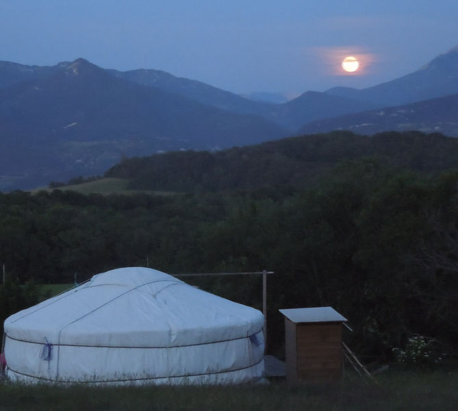 Yourte nuit Drôme esprit nature