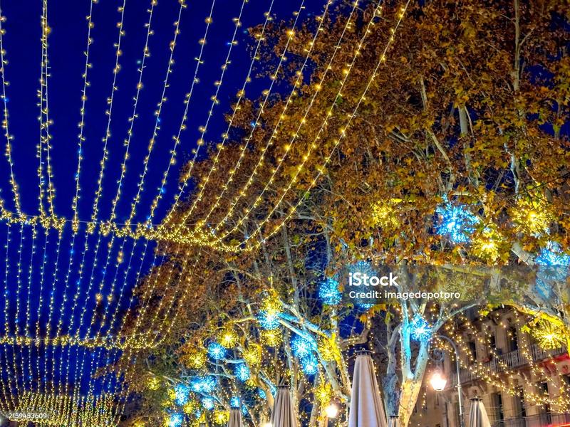 marché nocturne_Saint-Just d’Ardèche