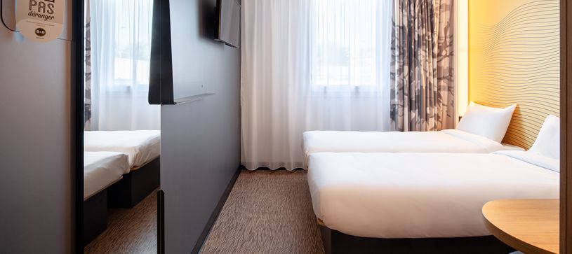 Hotel B and B Igny Palaisea
