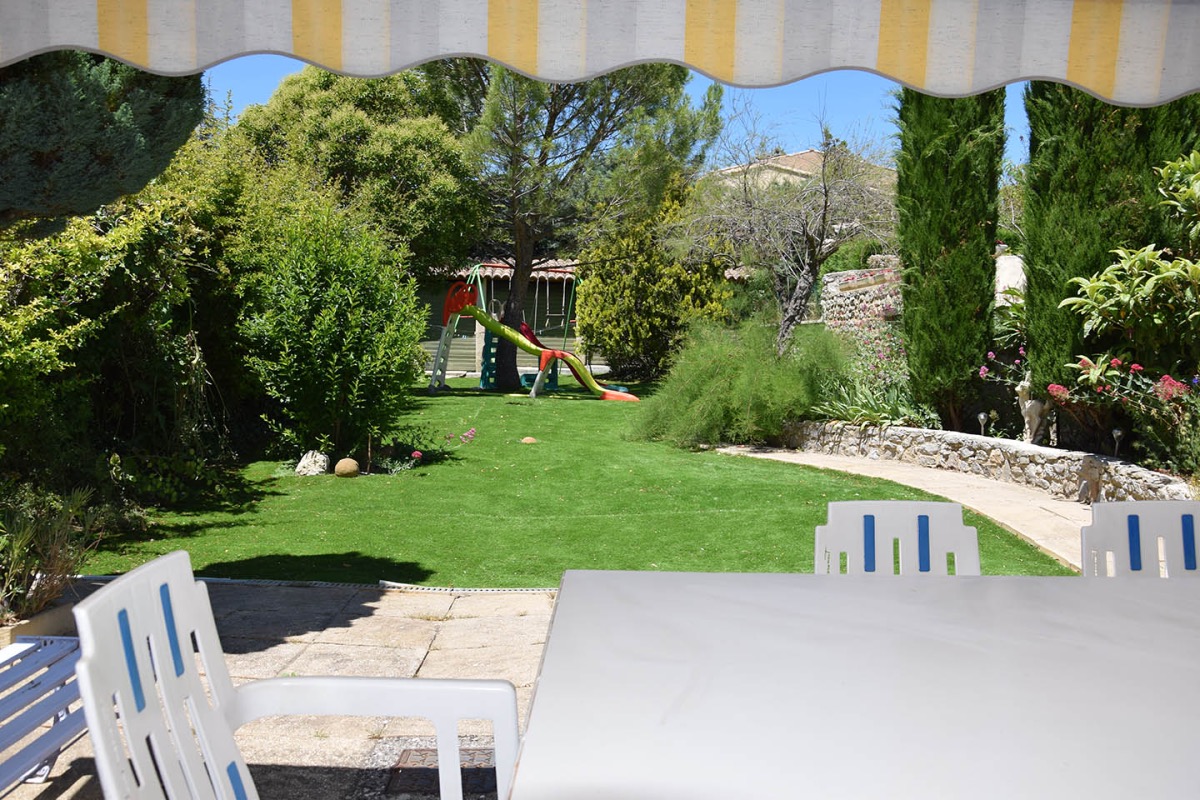 terrasse avec cour fermée