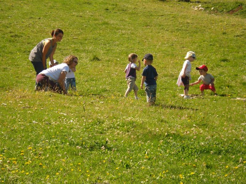 Crèche Les 3 Pommes, Éveil en été