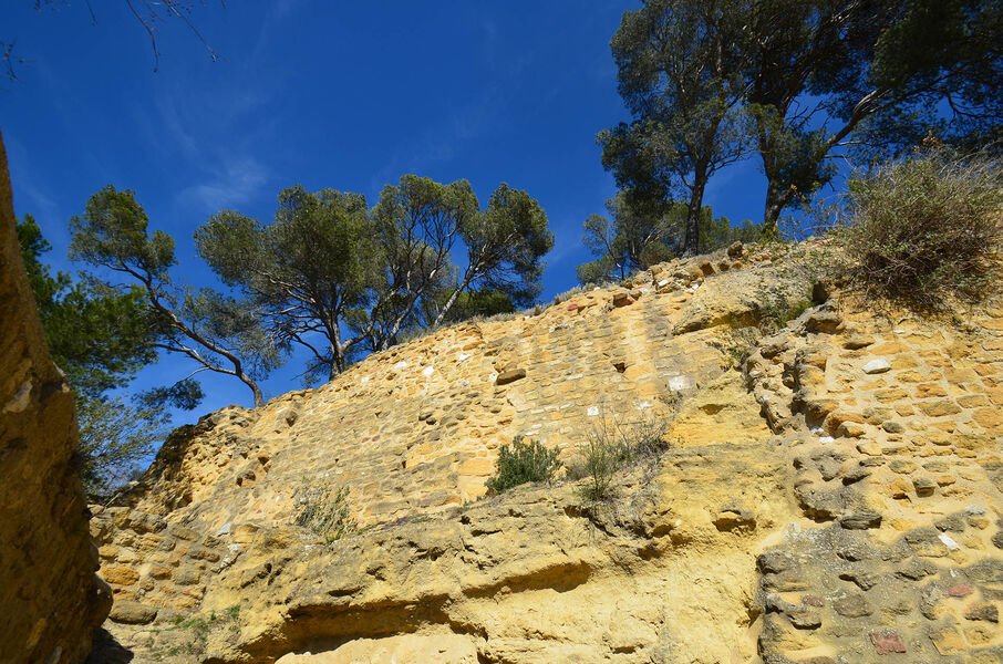 Cadenet Site du Château