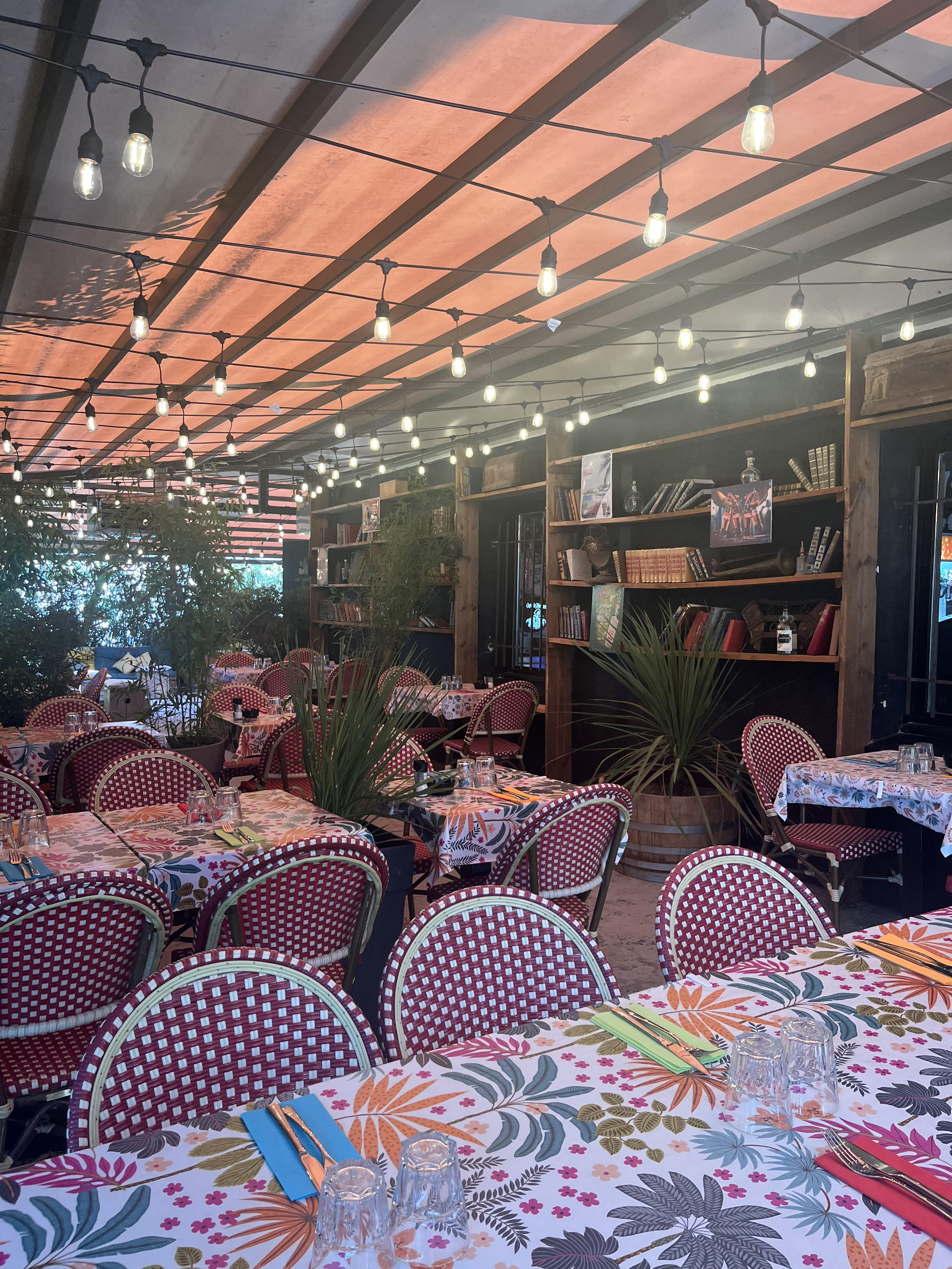 Le Queen Elizabeth's pub, Aix-en-Provence - photo 6
