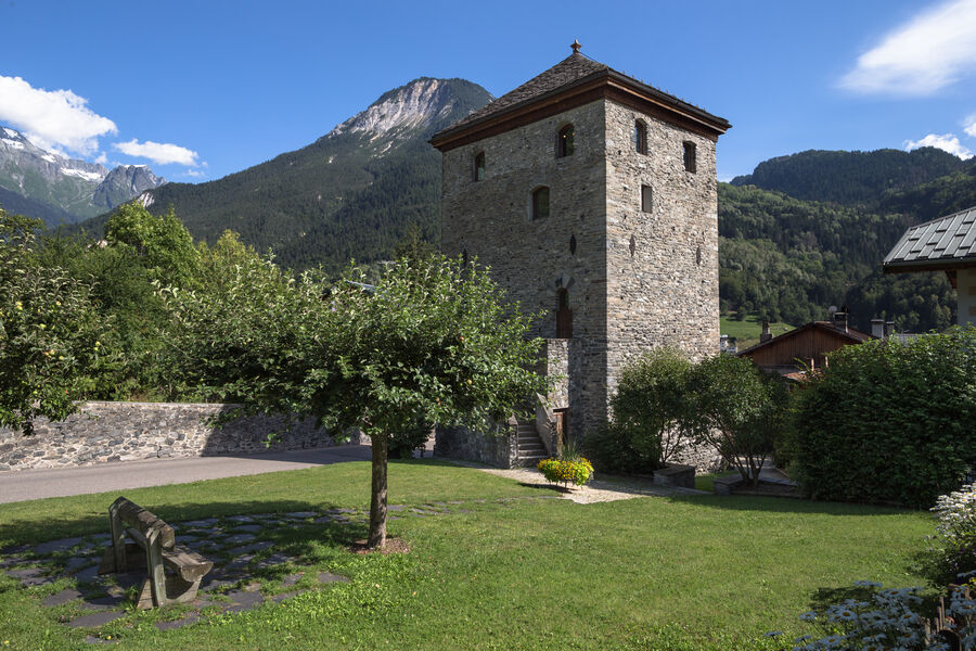 Tour Sarrazine - Bozel