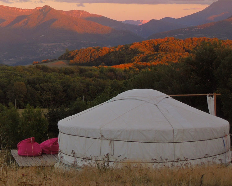 Yourte paysage Drôme esprit nature