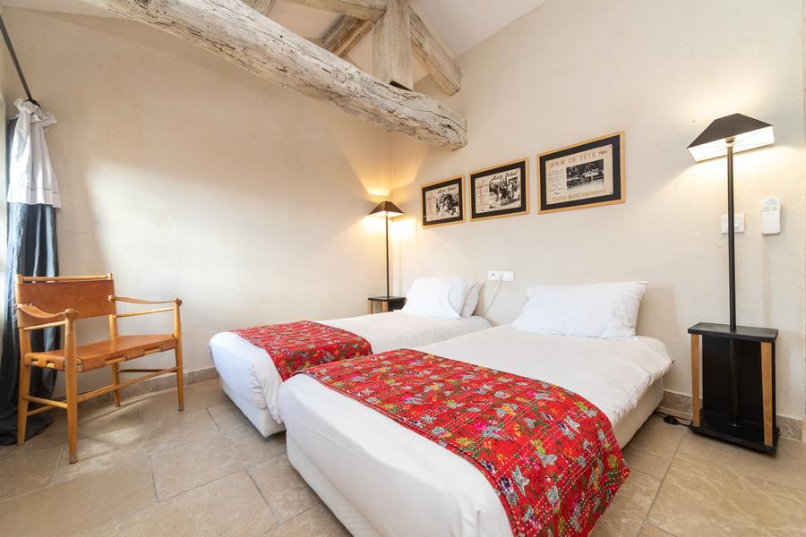 dc923adc8d6bef4b608f