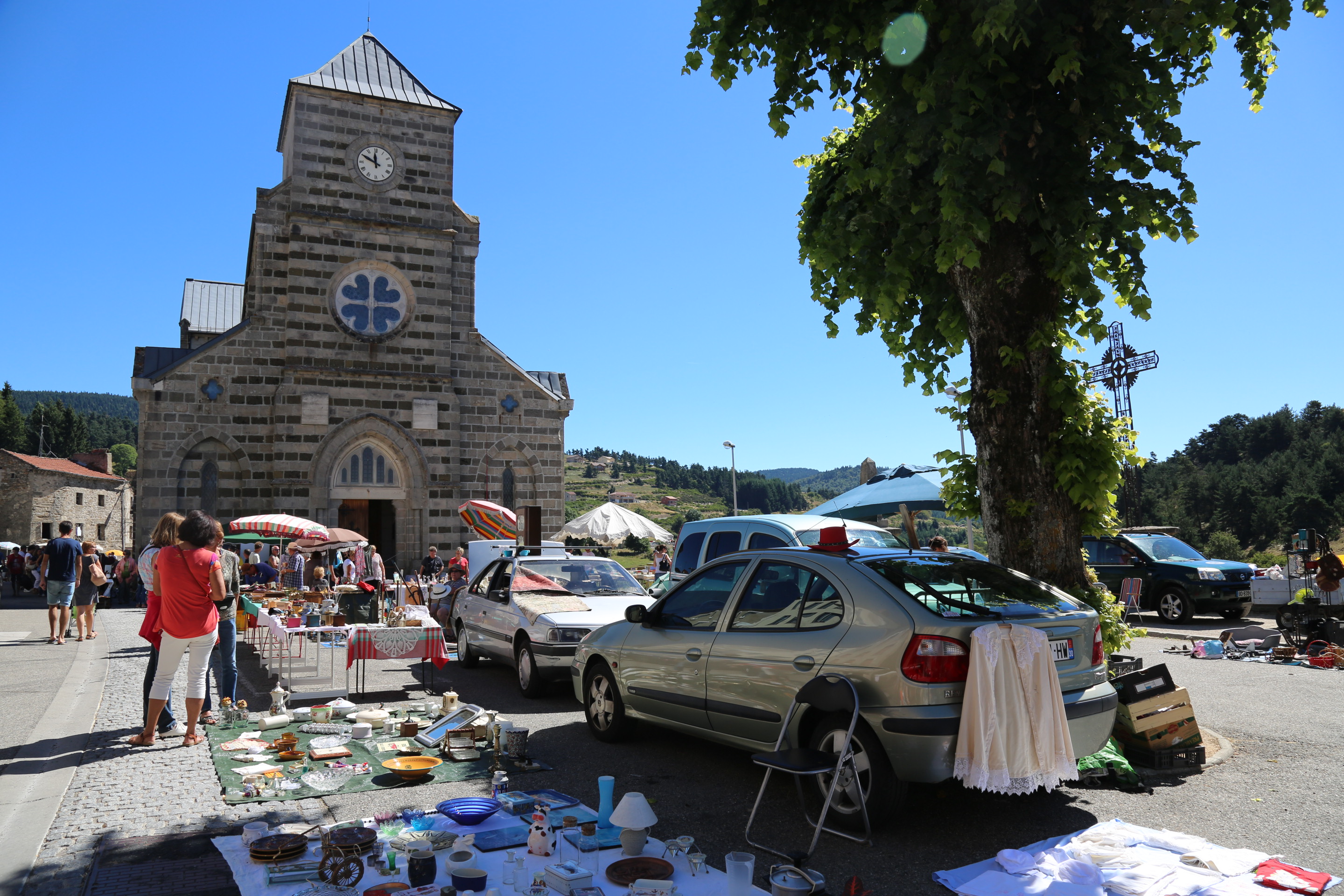 Foire agricole - marché de producteurs - vide grenier - repas et bal