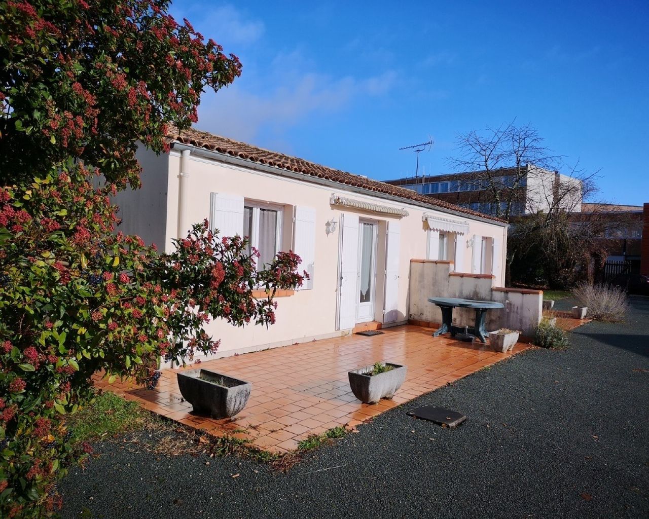 Location Saint Exupéry - Iris