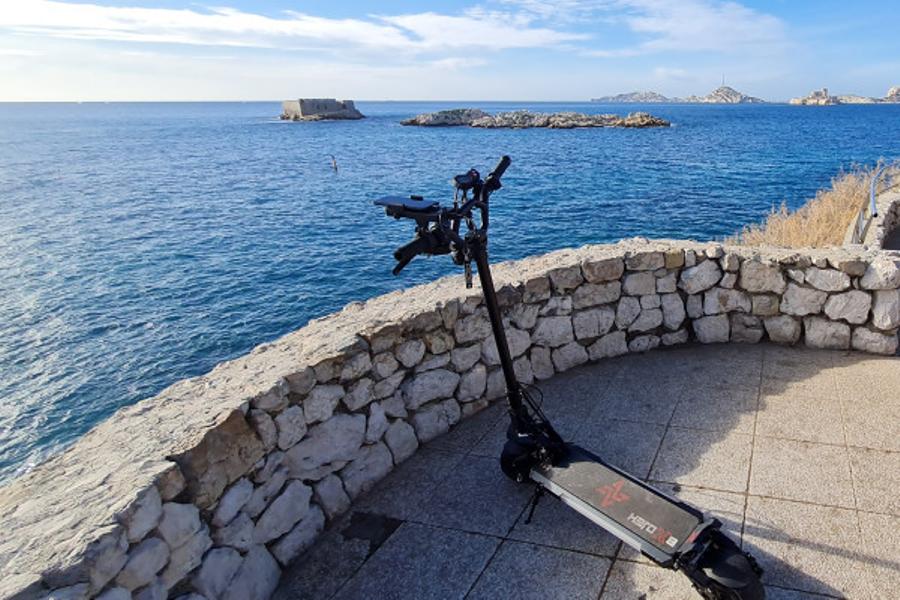 Parcourir Marseille en Trott électrique - Guide virtuel!