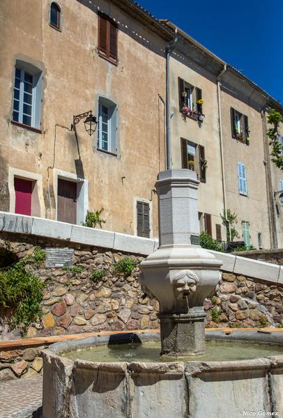Fontaine Vieille_Roquebrune-sur-Argens