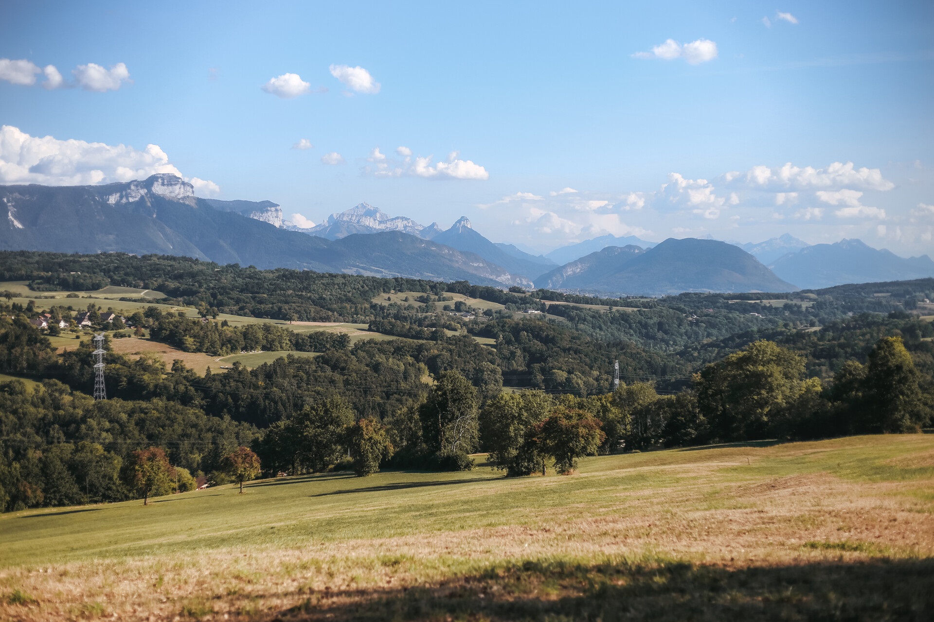 Vue panoramique sur le massif des Bornes